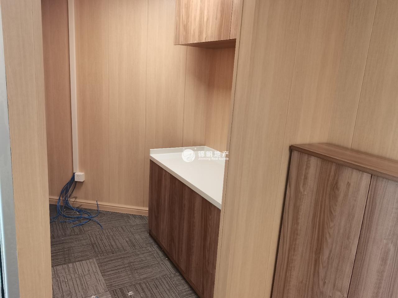 镇宁路兆丰世贸大厦140平米写字楼出租